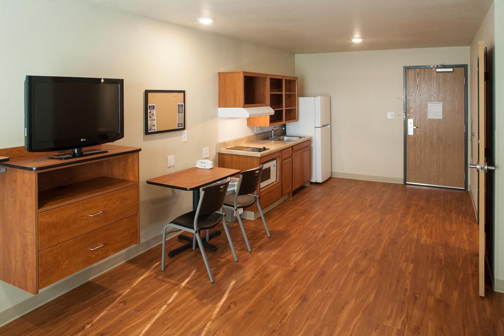 Woodspring Suites קולג' סטיישן חדר תמונה